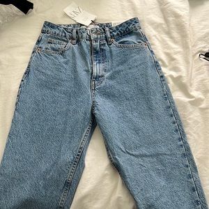 NWT Classic Mom Jeans